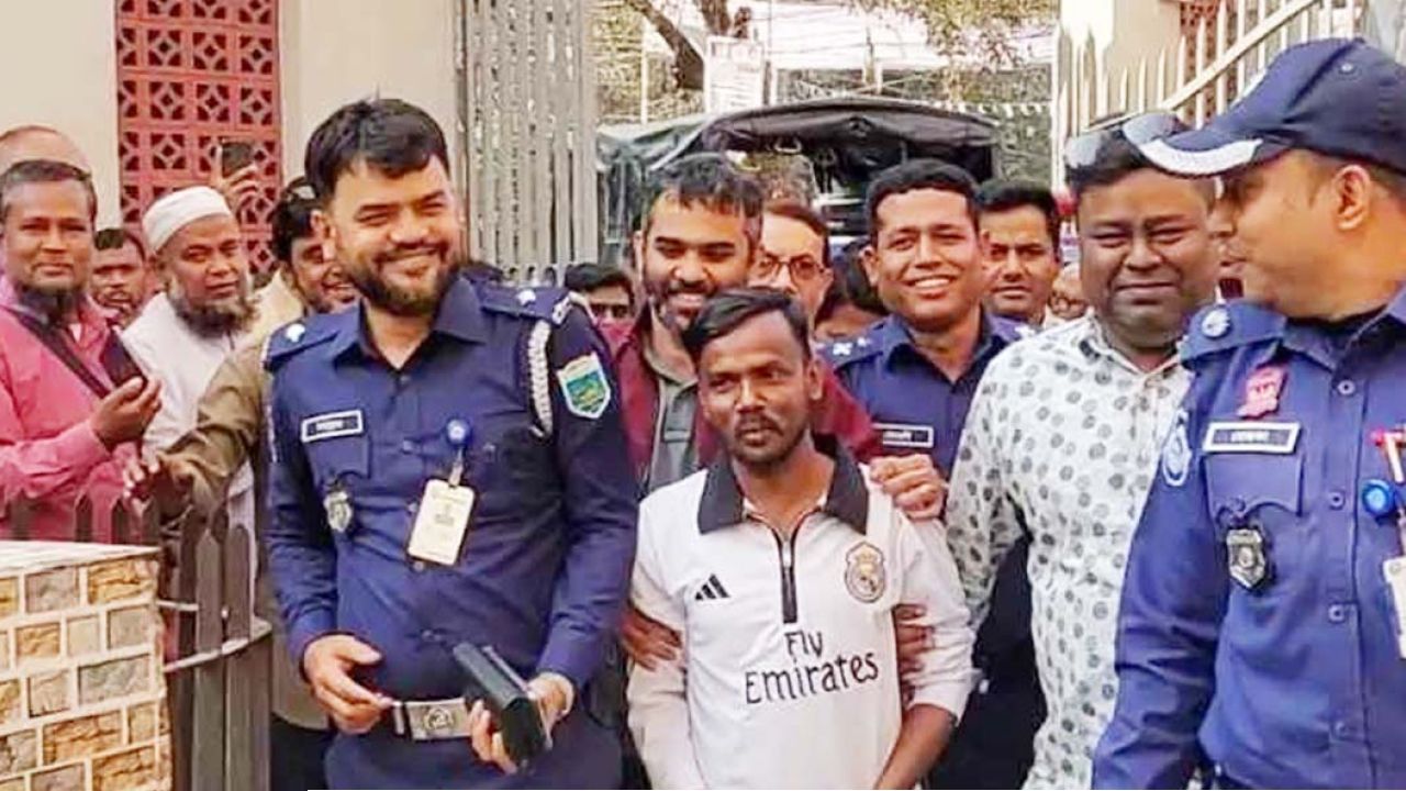 ধর্ষণ  মামলায় হিরো আলম গ্রেফতার