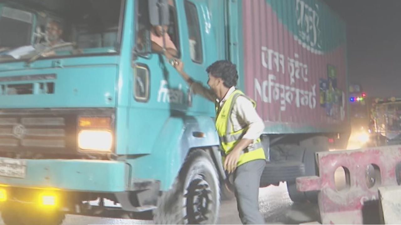 'সমঝোতার' চাঁদা এবং আড়তের ৩৭ টাকার বেগুন ঢাকায় ১০০